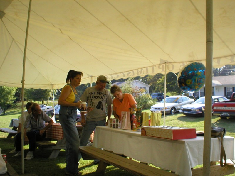 Larry & Linda-35th (22).JPG